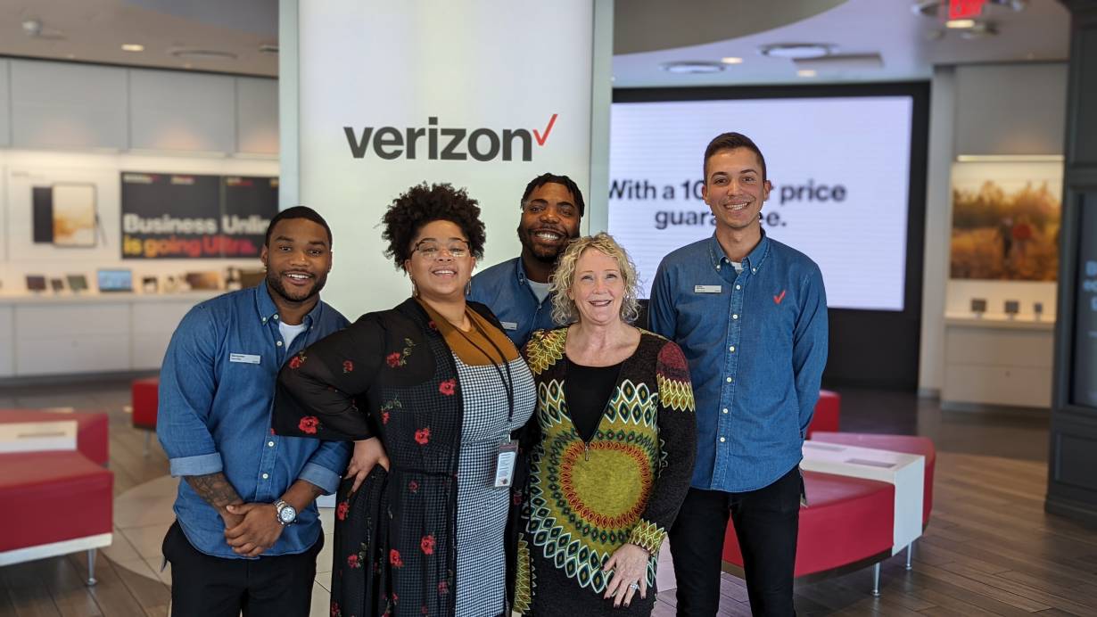 Verizon raises its minimum wage to 20 an hour ESG News