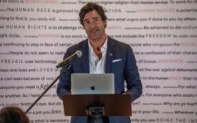 Matt Bird bei Humanity 2.0 Vatikan PR