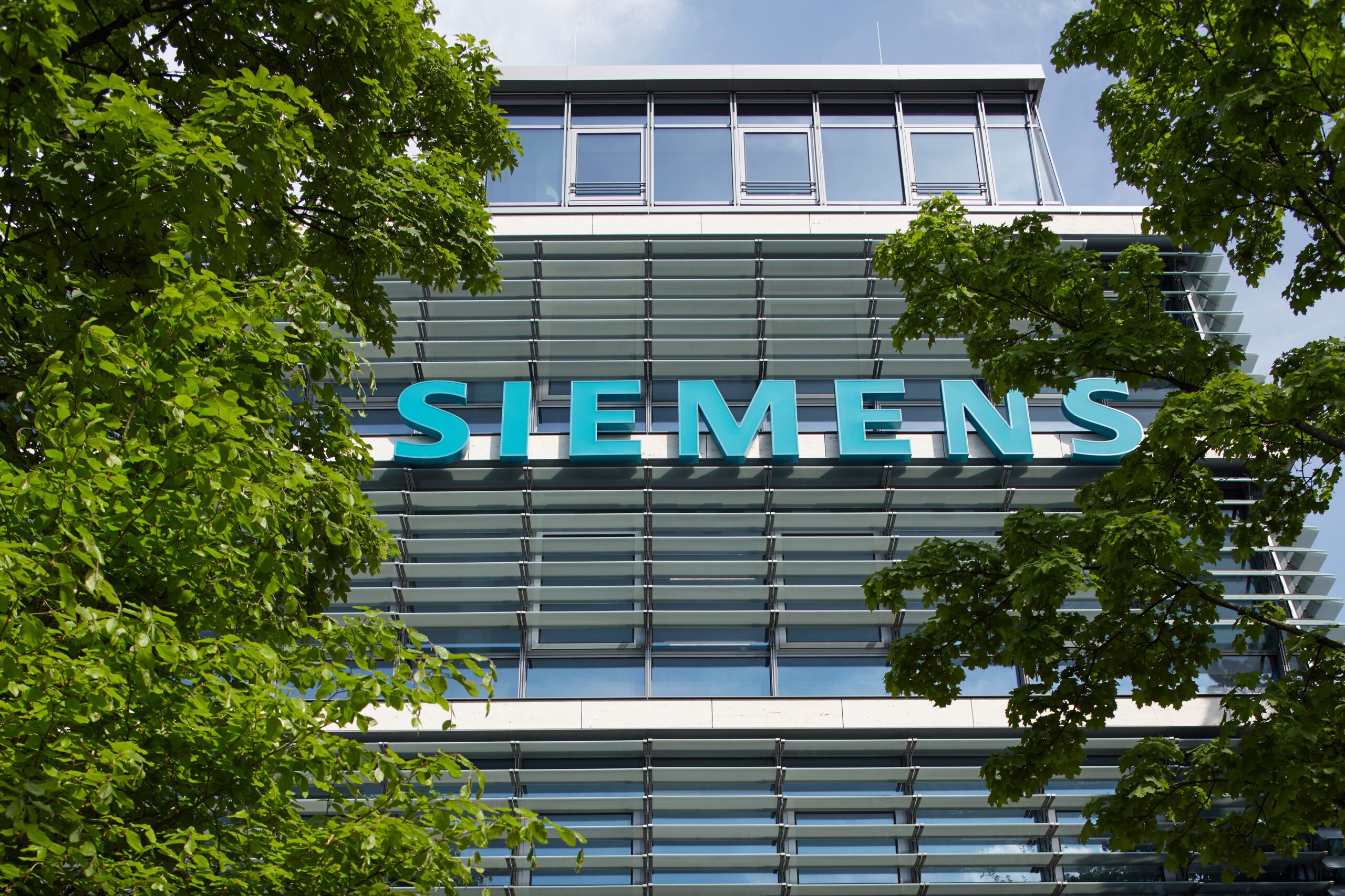 Siemens joins curiosity lab ecosystem to bring future of 5g