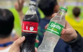 100 % recycelte Plastikflaschen von Coca-Cola