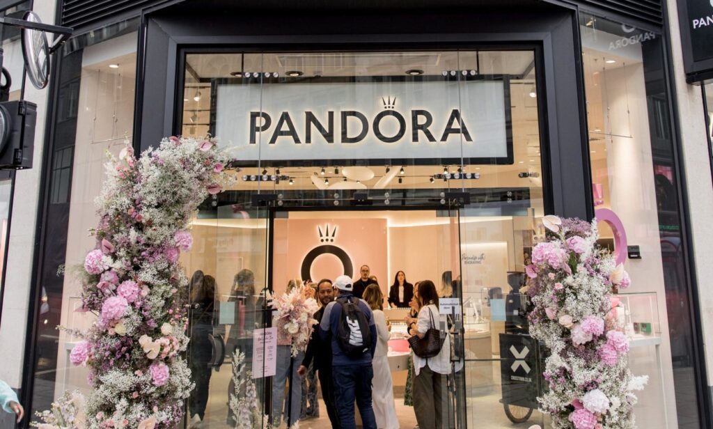 Pandora, the world’s largest jewelry brand, now sources only recycled silver and gold for all its jewelry.