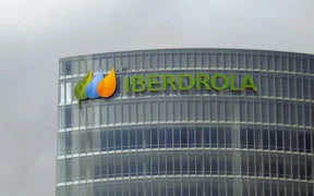 Iberdrola Secures €100M Green Loan from EIB for Sicily PV Plant