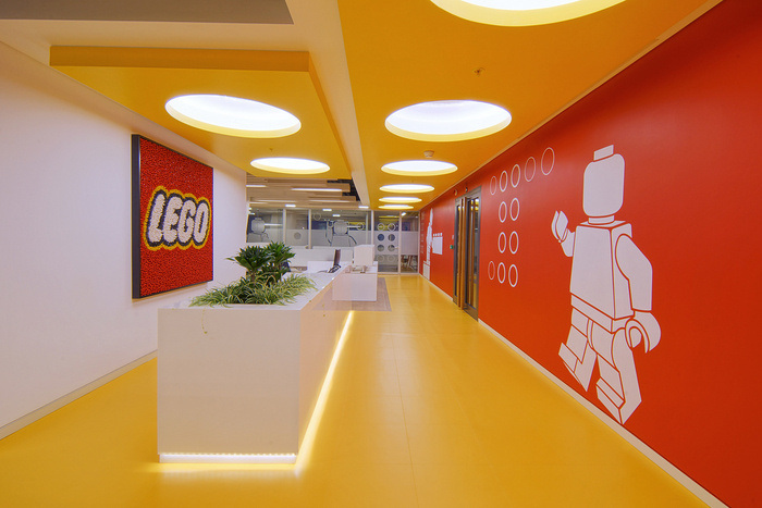 LEGO to Expand Solar Capacity by 72% in 2025 to Reduce Emissions