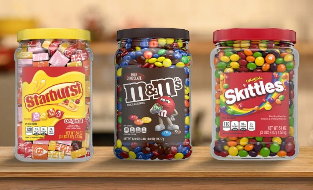Mars und Berry Global stellen Verpackungen aus 100 % recyceltem Kunststoff für M&M'S, SKITTLES und STARBURST vor