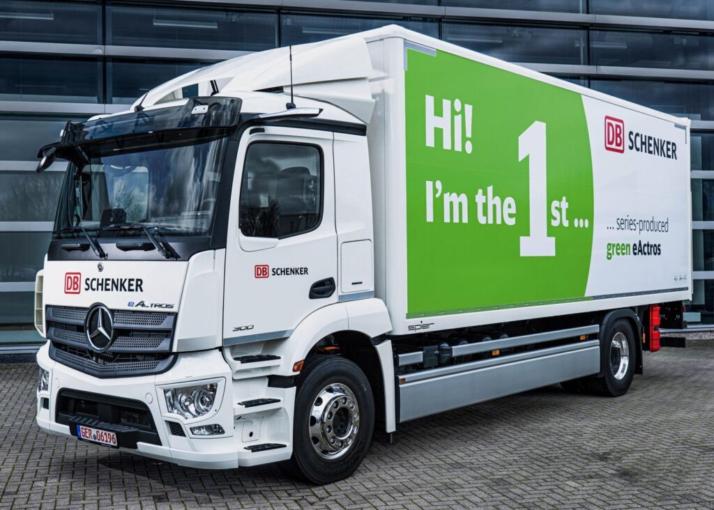 Mercedes-Benz et DB Schenker signent un accord record pour réduire les émissions de CO40,000 de 2 XNUMX tonnes