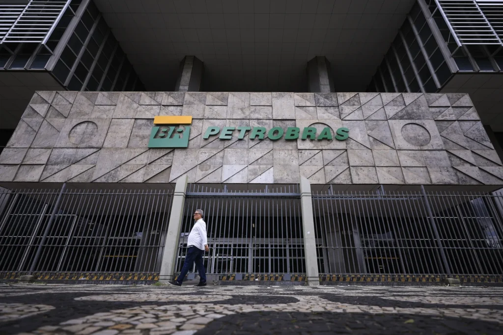 Petrobras и BNDES запускают программу по восстановлению лесов Амазонки и углеродным кредитам, нацеленную на 15 миллионов тонн CO₂