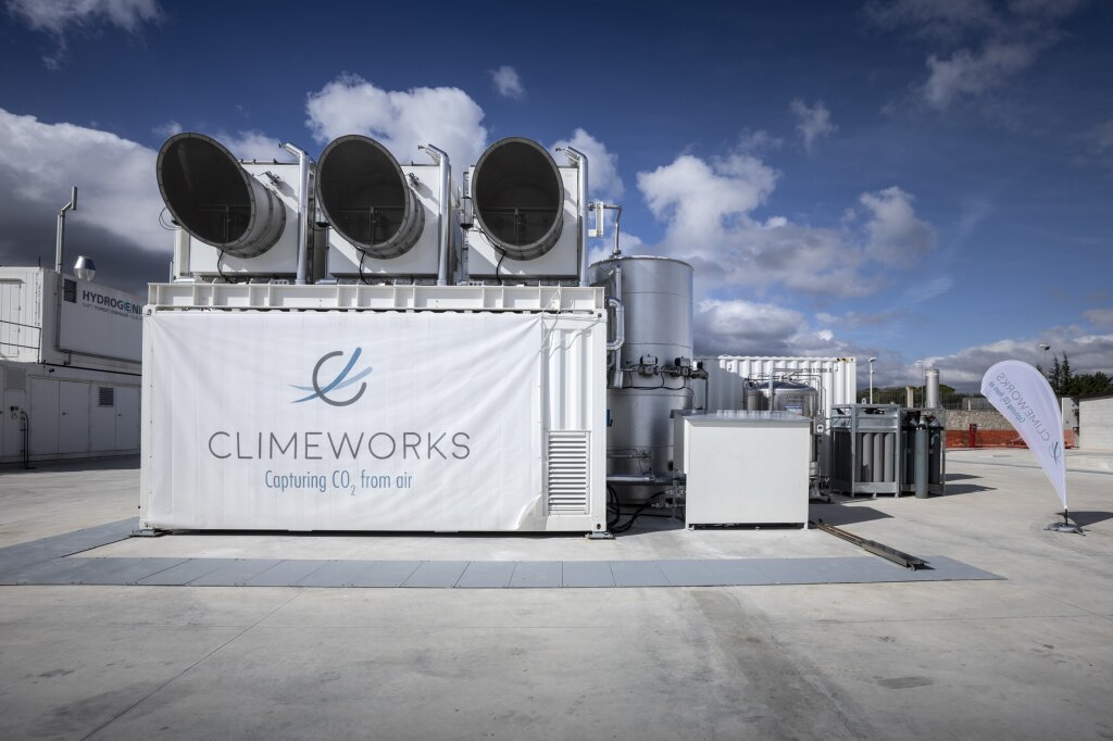 climeworks' new dac technology doubles co₂ capture in real-world tests with svante