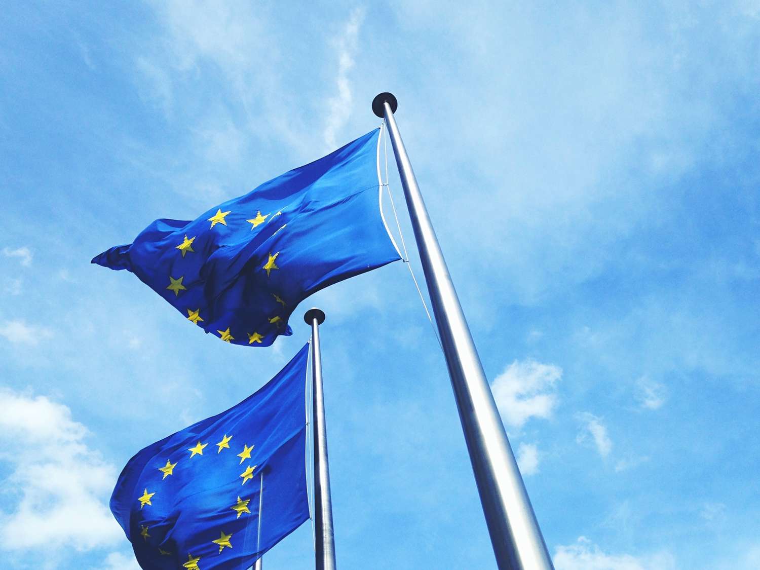 EU Grants Carmakers 3-Year CO₂ Compliance Window Ahead of 2025 Targets