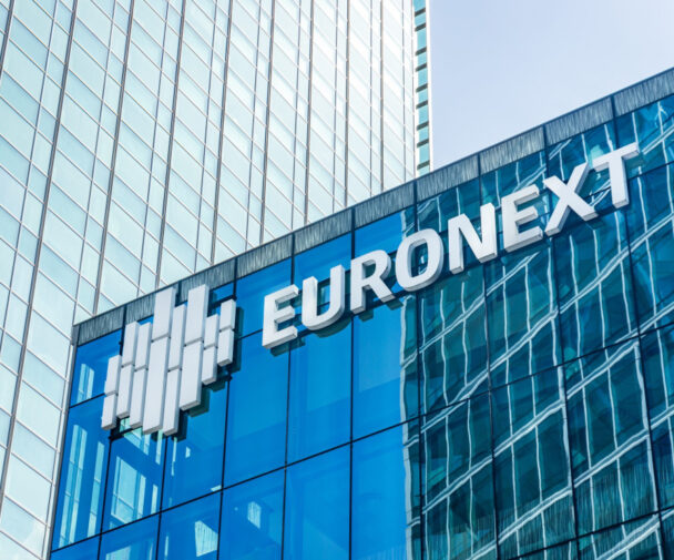 Euronext renomeia ESG para apoiar listagens de defesa e emissão de títulos em toda a Europa