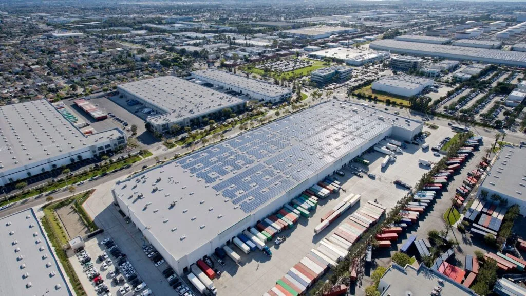 Prologis transforma telhados de armazéns na maior rede solar comunitária de Illinois