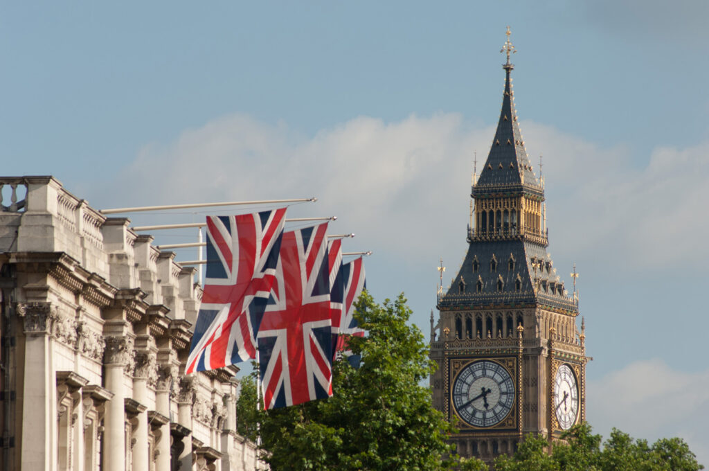 UK Energy Market Overhaul to Cut £4B in Grid Costs and Secure Clean Power Transition