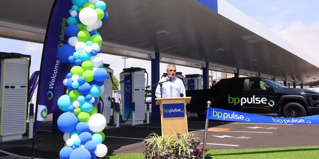 bp pulse Opens Largest US EV Charging Hub Near LAX