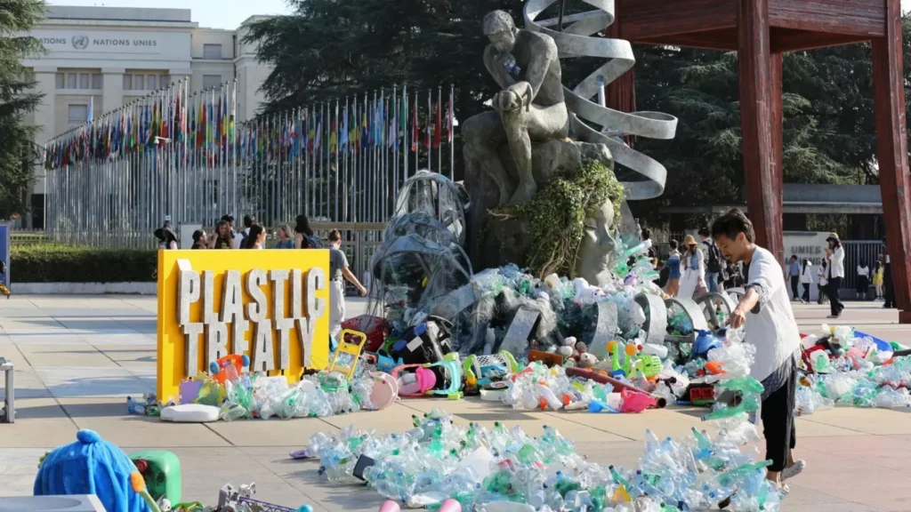 Plastic Treaty Talks Stall in Geneva, But Countries Commit to Continue Negotiations