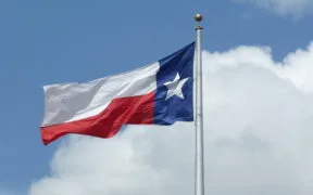 Un juez federal bloquea la entrada en vigor de la ley de asesoramiento sobre representación anti-ESG de Texas
