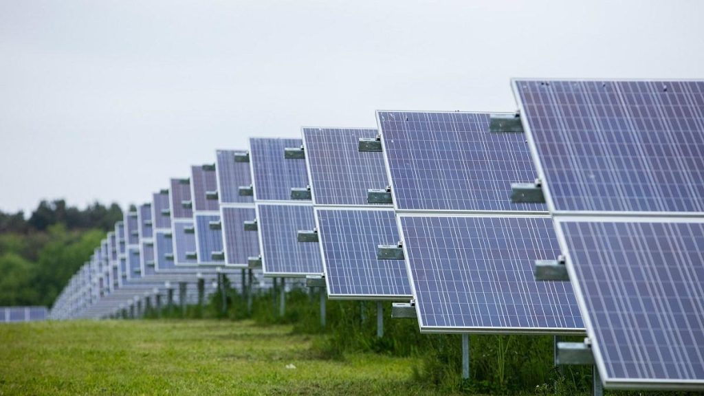 Galvanize Secures $1.3 Billion to Launch Credit Strategy for Energy Transition Projects