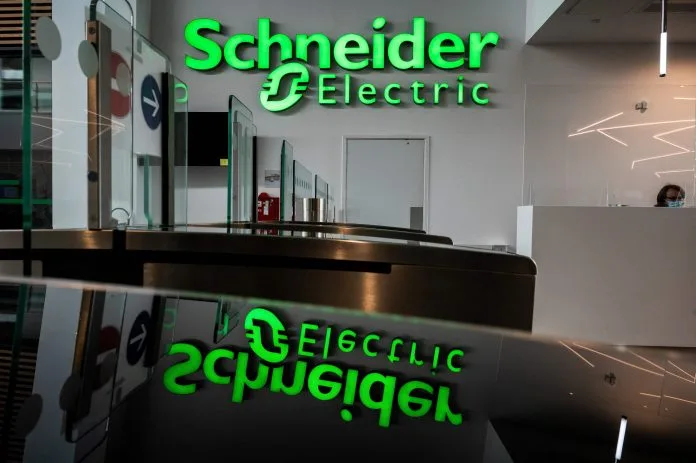 Schneider Electric Signs 31,000-Ton Carbon Removal Agreement with Climeworks