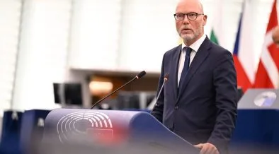 Le Parlement européen rejette l'accord omnibus visant à assouplir les règles de durabilité et de diligence raisonnable.