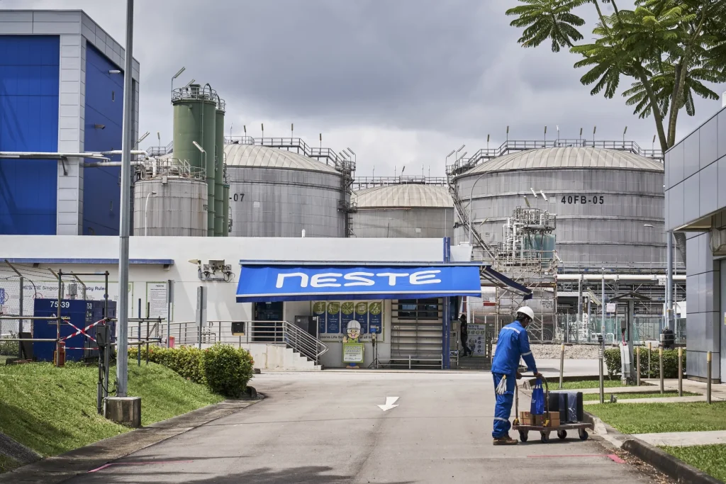 Neste and United Airlines Broaden SAF Supply to Advance Decarbonized Air Travel in the US