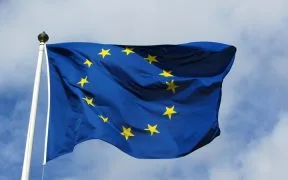 Die EU unterstützt Brasiliens Netzmodernisierung mit 327 Millionen Dollar Finanzierung für Neoenergia.