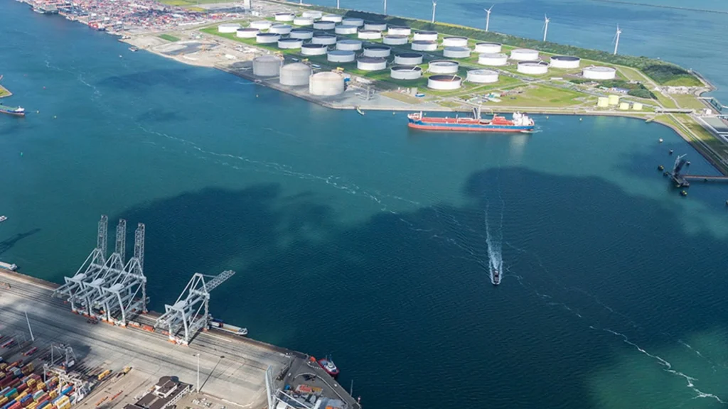 Port of Rotterdam Raises $55M in World’s First Carbon Capture and Storage Bond