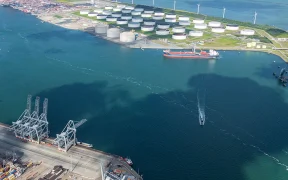 Port of Rotterdam Raises $55M in World’s First Carbon Capture and Storage Bond