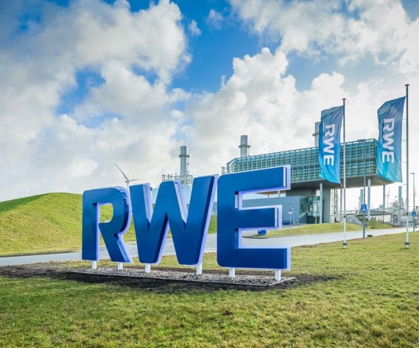 RWE Commissions Europe’s Largest 100 MW Green Hydrogen Plant in Germany for TotalEnergies Supply