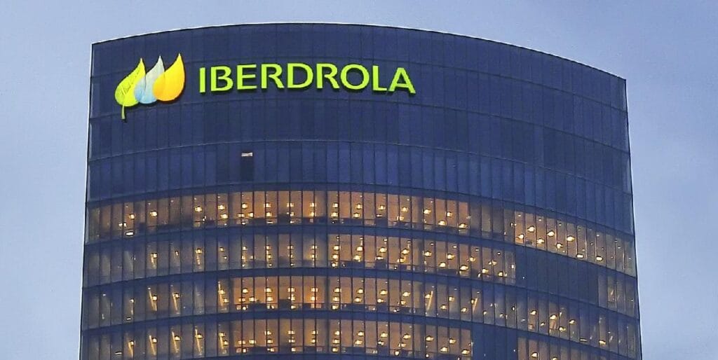 Iberdrola Issues $700 Million Green EU Hybrid Bond at 3.95%
