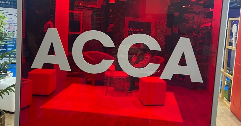 ACCA Urges FCA To Phase In Tougher Sustainability Reporting As UK Aligns With Global Standards