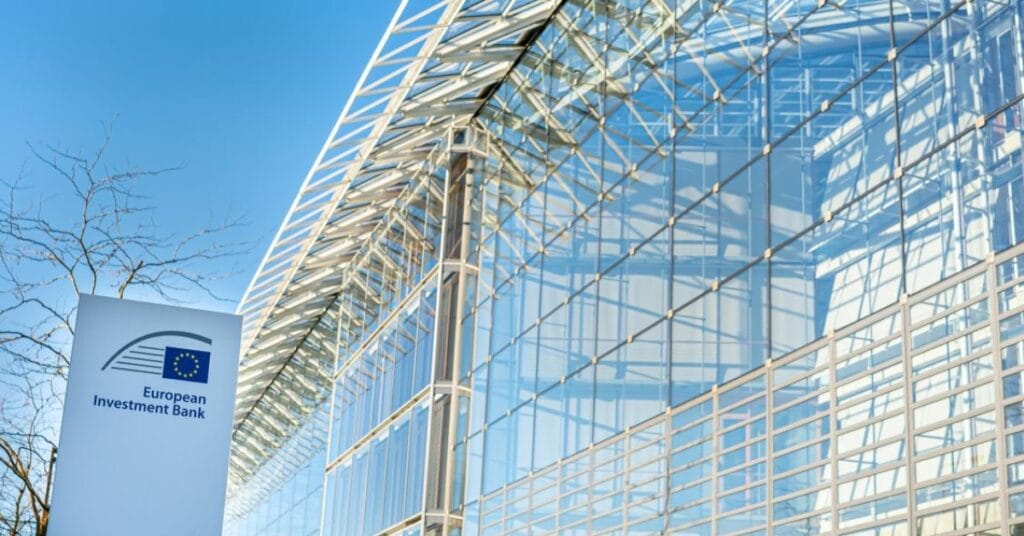 EIB Group, Santander Unlock $215M for Green Lending in Poland