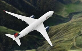 Delta Air Lines Adjusts SAF and Net-Zero Commitments Amid Supply Constraints, Bloomberg News Reports