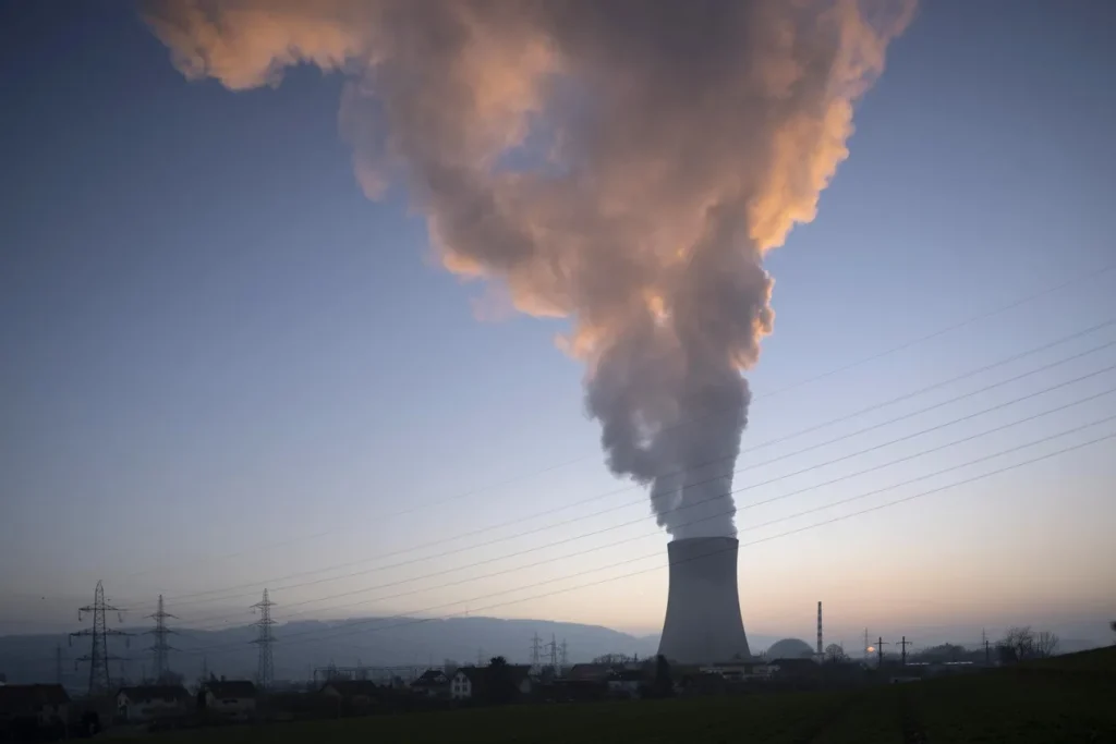 Fossil Fuel Dependence Drives Global Cost Crisis as UN Urges Faster Clean Energy Shift