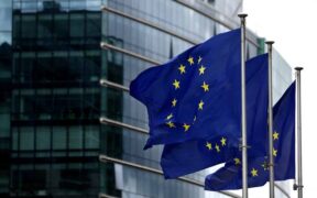 EU Plans Extra Free CO2 Permits for Heavy Industry as Competitiveness Pressure Builds